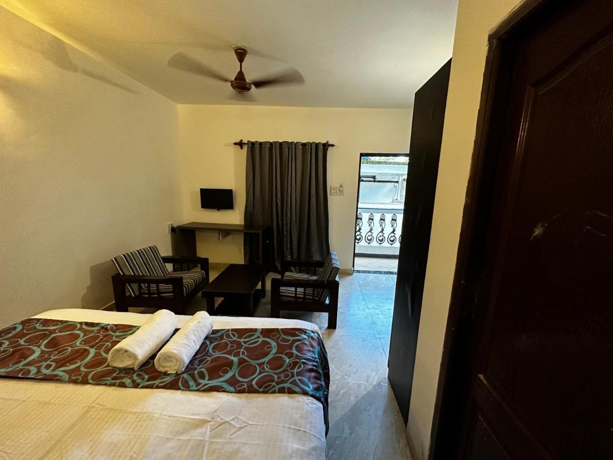 Sunshine Vagator Hotel Luaran gambar